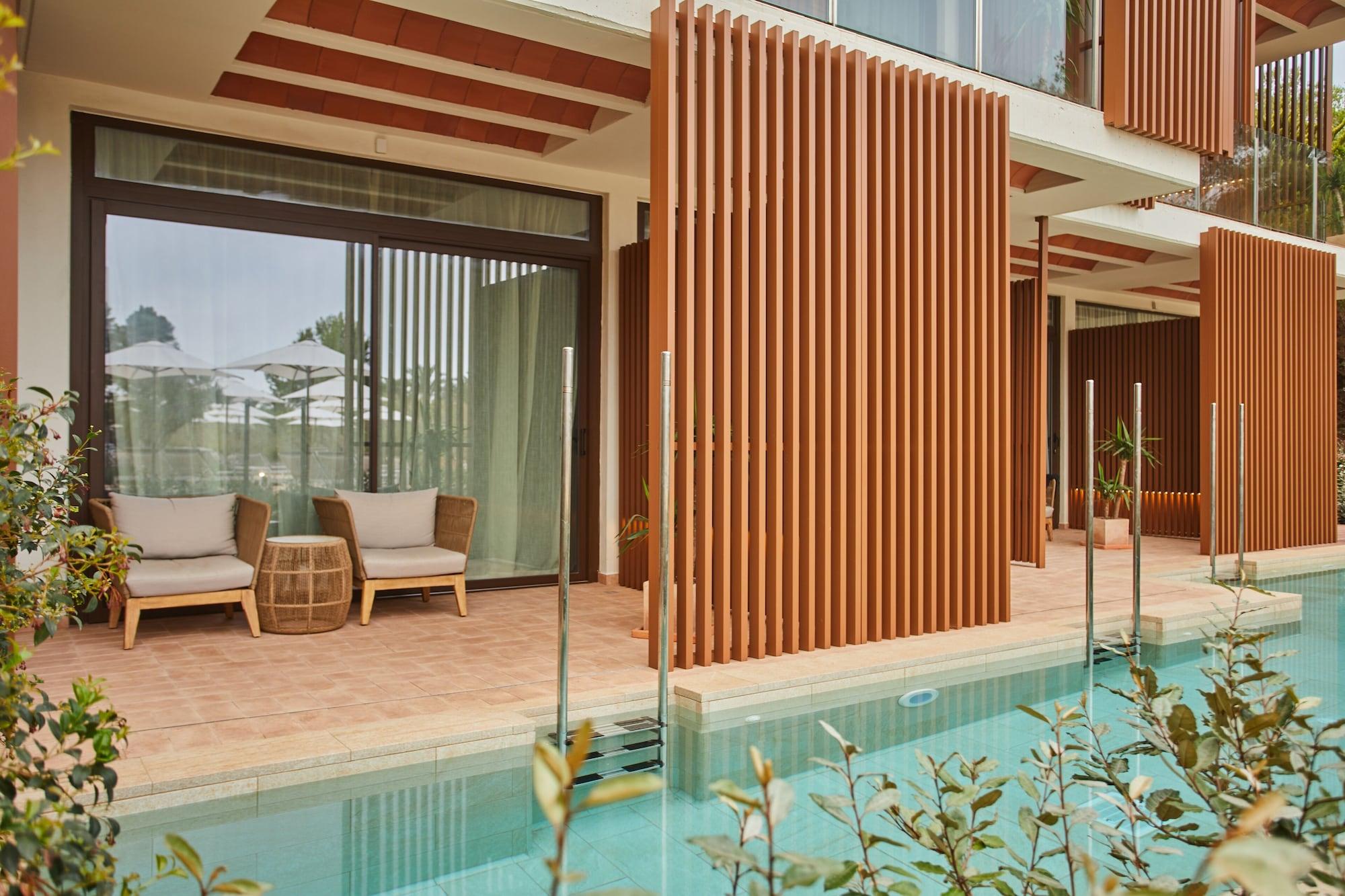 Cala San Miguel Ibiza Resort, Adults Only, Curio Collection By Hilton Port de Sant Miguel ภายนอก รูปภาพ A private pool at the hotel