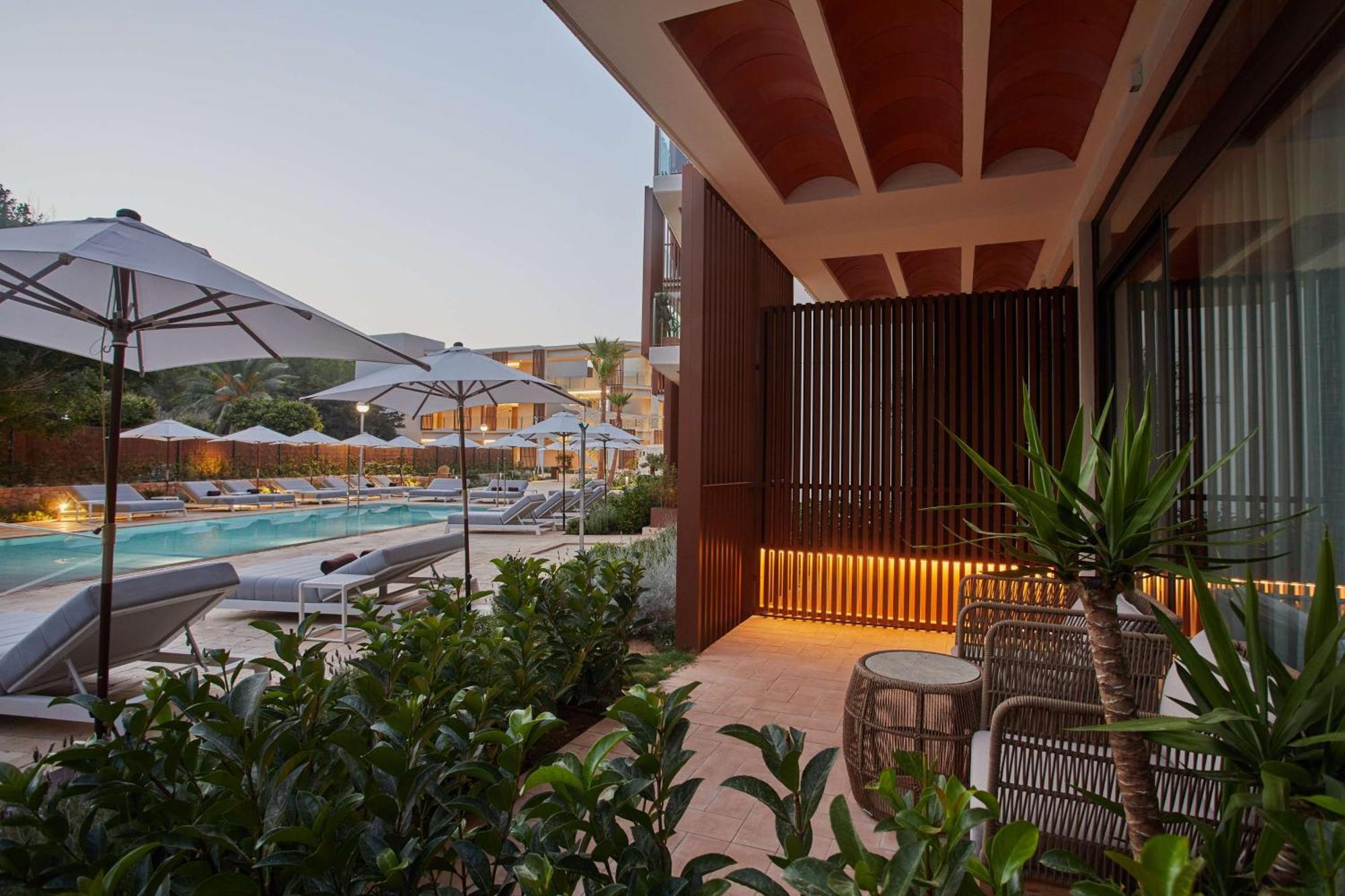 Cala San Miguel Ibiza Resort, Adults Only, Curio Collection By Hilton Port de Sant Miguel ภายนอก รูปภาพ
