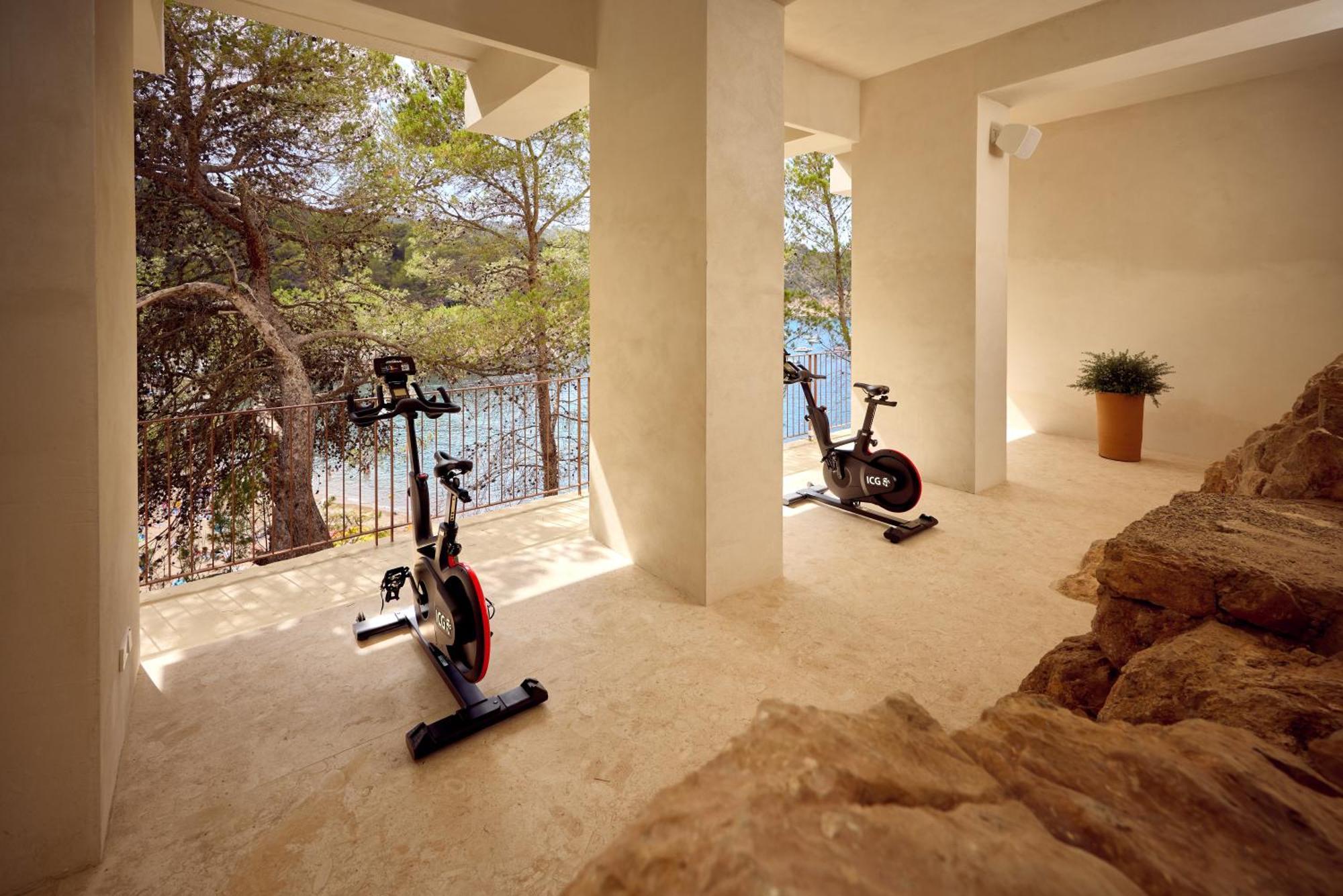 Cala San Miguel Ibiza Resort, Adults Only, Curio Collection By Hilton Port de Sant Miguel ภายนอก รูปภาพ