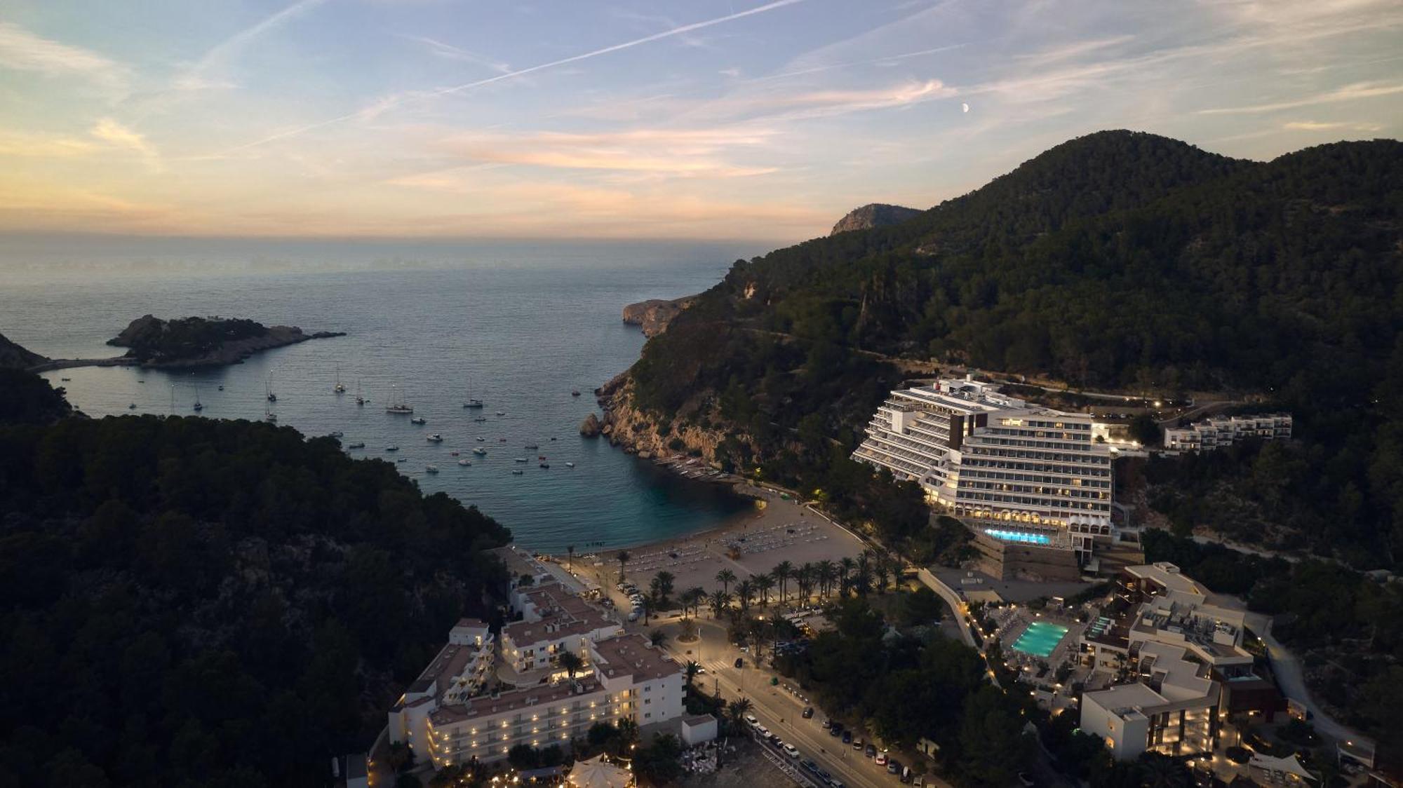 Cala San Miguel Ibiza Resort, Adults Only, Curio Collection By Hilton Port de Sant Miguel ภายนอก รูปภาพ